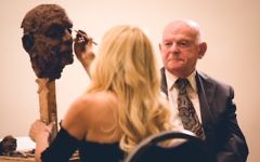 Frances Segelman sculpting Sir Ben Helfgott
Credit: Yad Vashem UK Frances Segelman sculpting Sir Ben Helfgott
Credit: Yad Vashem UK