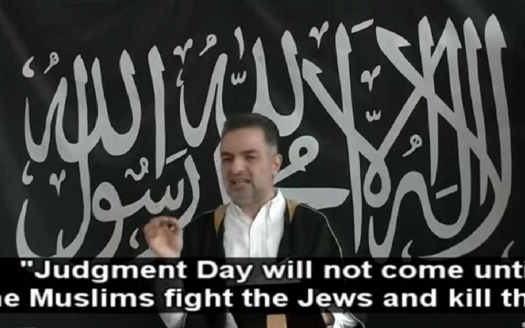 Mundhir Abdallah from Masjid Al-Faruq Mosque in Copenhagen delivering his sermon