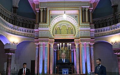 Benjamin Netanyahu in the Choral Synagogue in Vilnius during a visit to Lithuania. Credit: Israeli PM on Twitter