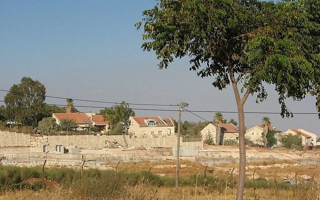 Mitzpeh Kramim outpost sits on the outskirts of the Kochav Hashahar settlement (pictured)