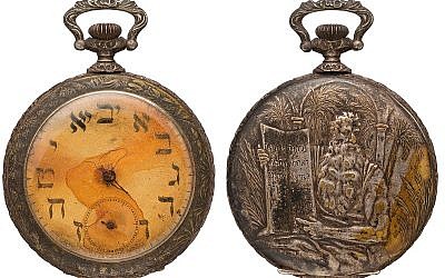 This silver pocket watch belonging to Sinai Kantor, who lost his life in the Titanic disaster, could fetch more than £15,000 at auction. Credit: Heritage Auctions