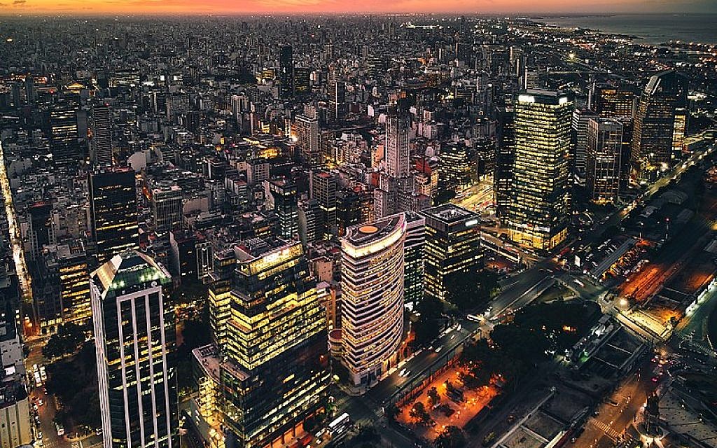 Buenos Aires (Source: Wikimedia Commons - via https://www.flickr.com/photos/deensel/40774240522/)