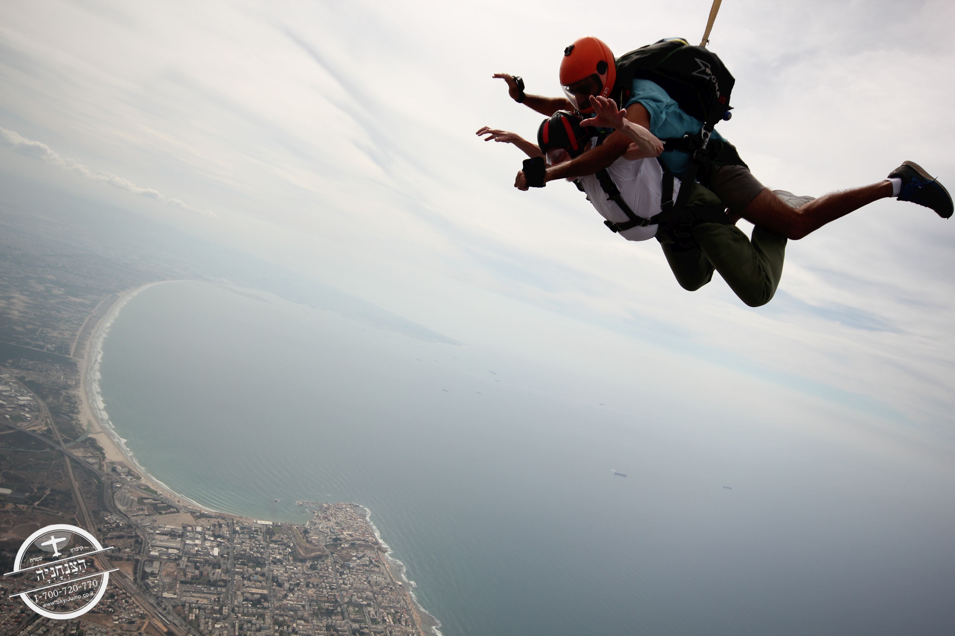 Walter Bingham skydives over northern Israel!