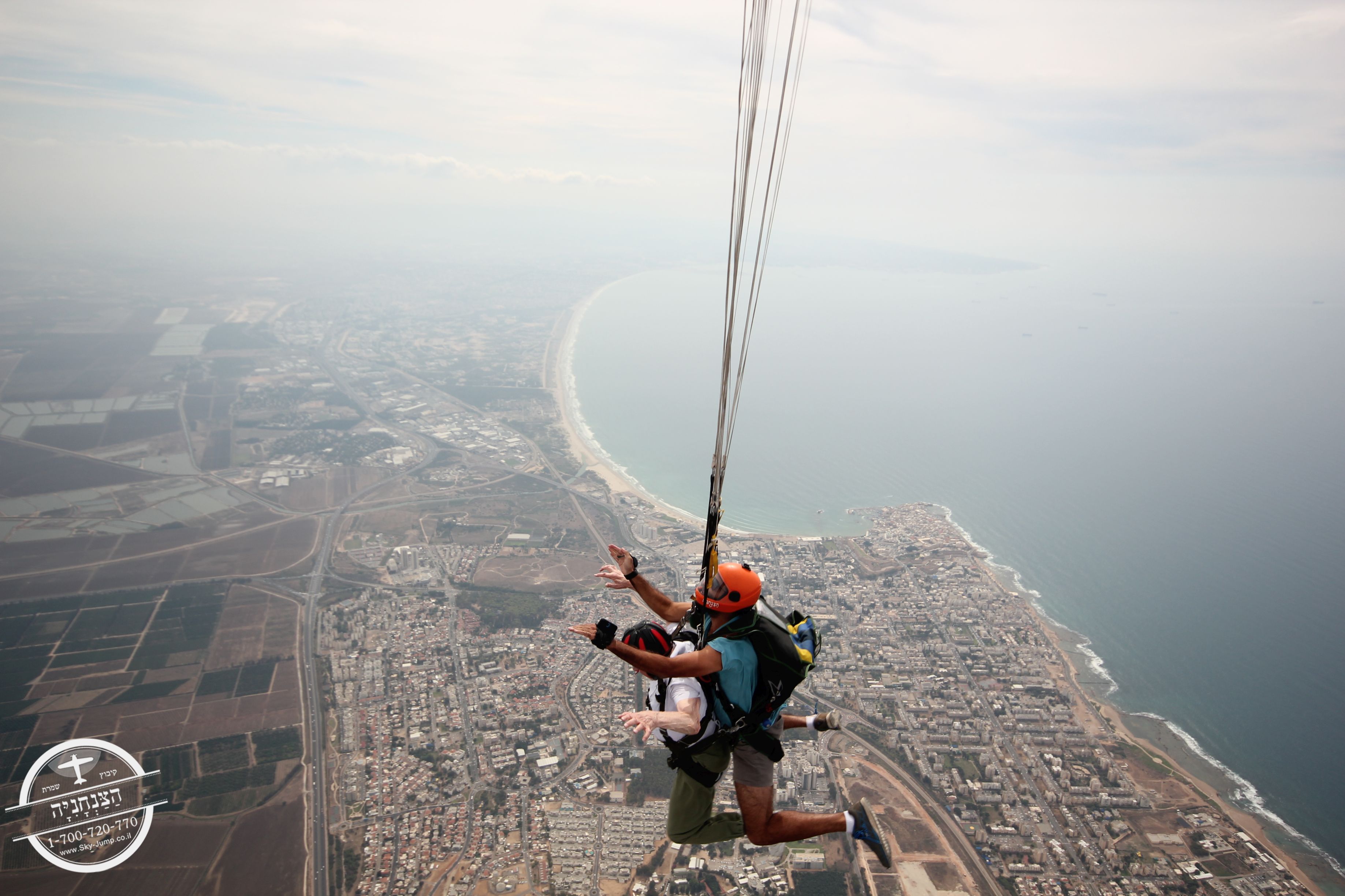 Walter Bingham skydives over northern Israel!