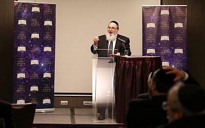 Dayan Israel Jacob Lichtenstein speaking at the Rabbinical Council of Europe gathering in Vienna.