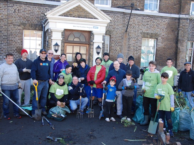 Bushey Synagogue Members Gardening at Watford General Hospital