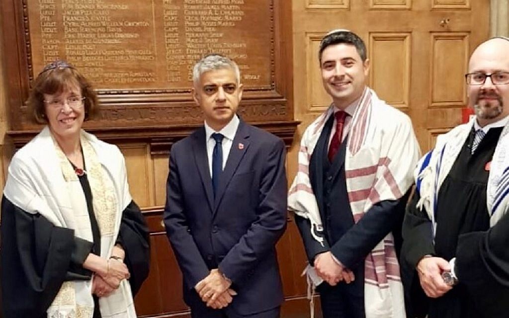 Pictured l-r: Principal Rabbi Helen Freeman, Sadiq Khan, Rabbi David Mitchel, Rabbi Neil Janes.