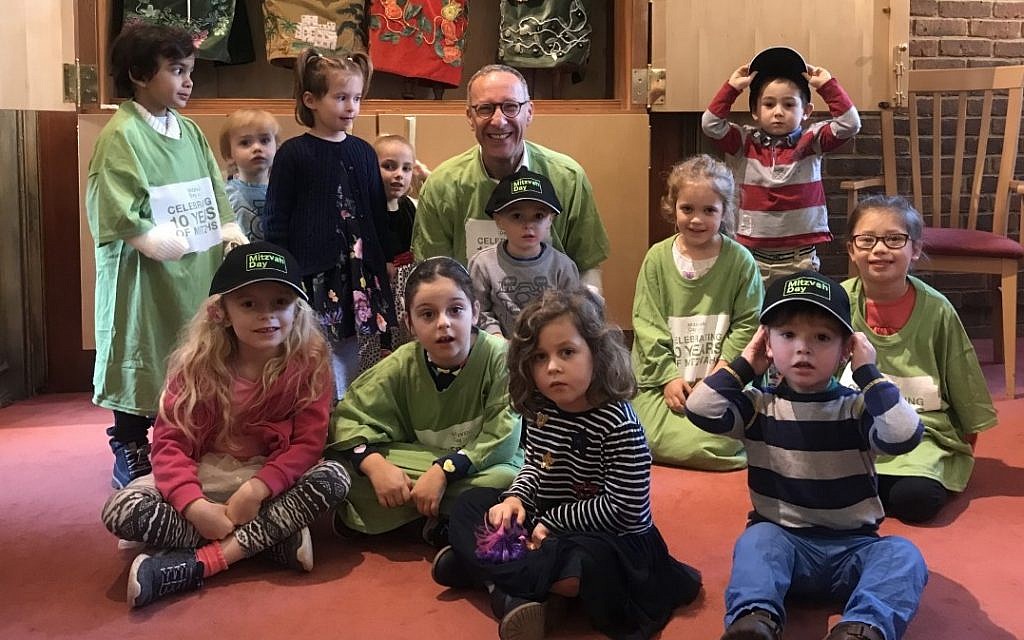 Some young Mitzvah Day volunteers at Northwood and Pinner Liberal Synagogue