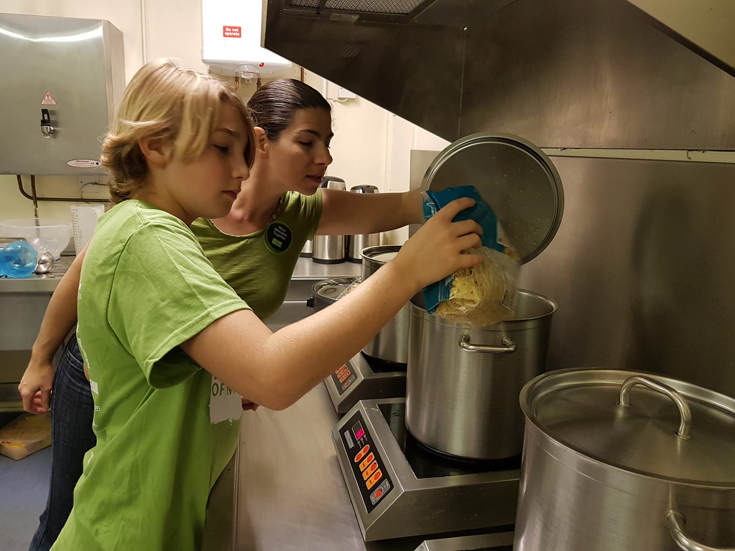 Peterborough Liberal Jewish Community cooking vegan chicken soup as part of the UK wide challenge