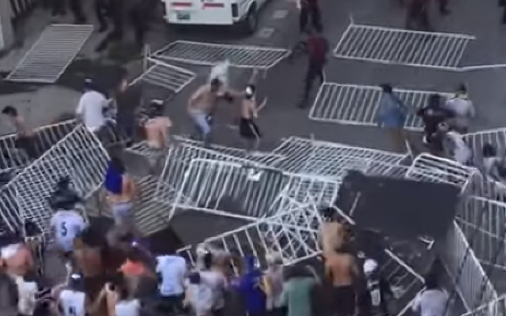 Supporters of Argentinian football club All Boys clash with police after losing to Atlanta on November 23, 2018 (Screencapture via Times of Israel)