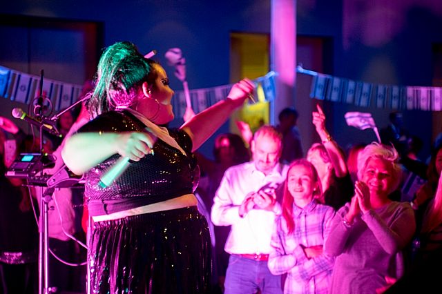 Netta performing for British Airways!