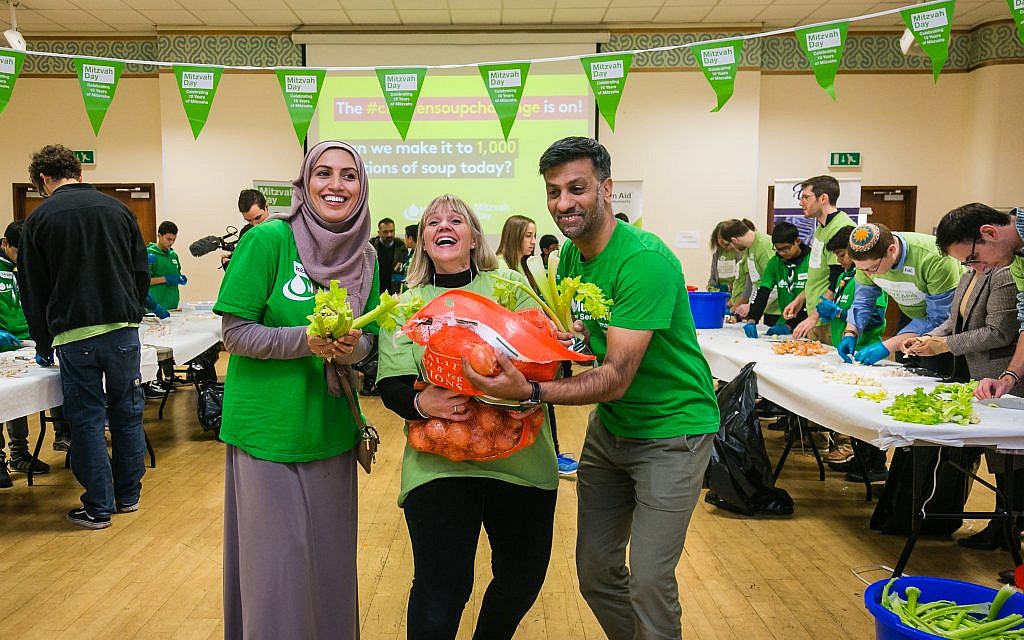 Laura Marks, founder of Mitzvah Day, at East London Mosque taking part in a mass chicken soup making for Mitzvah Day 2018!