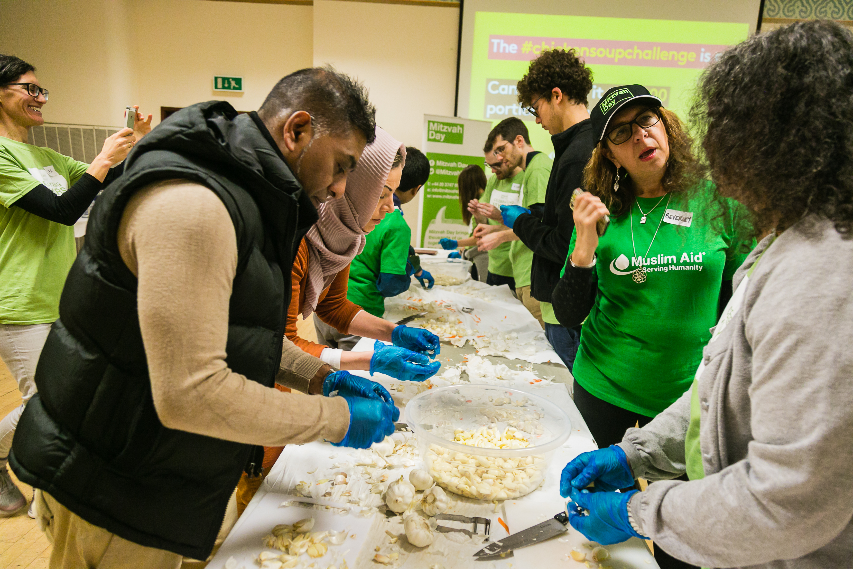 More than 1,000 portions of chicken soup were made at East London Mosque for Mitzvah Day 2018! Photo credit: Yakir Zur