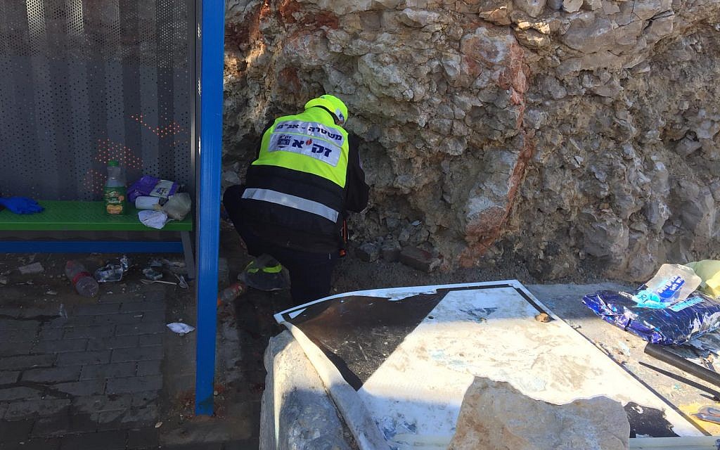 West Bank shooting attack which killed two. Medics and emergency workers at the scene: 
Photos courtesy Eliyahu Dahari/ZAKA