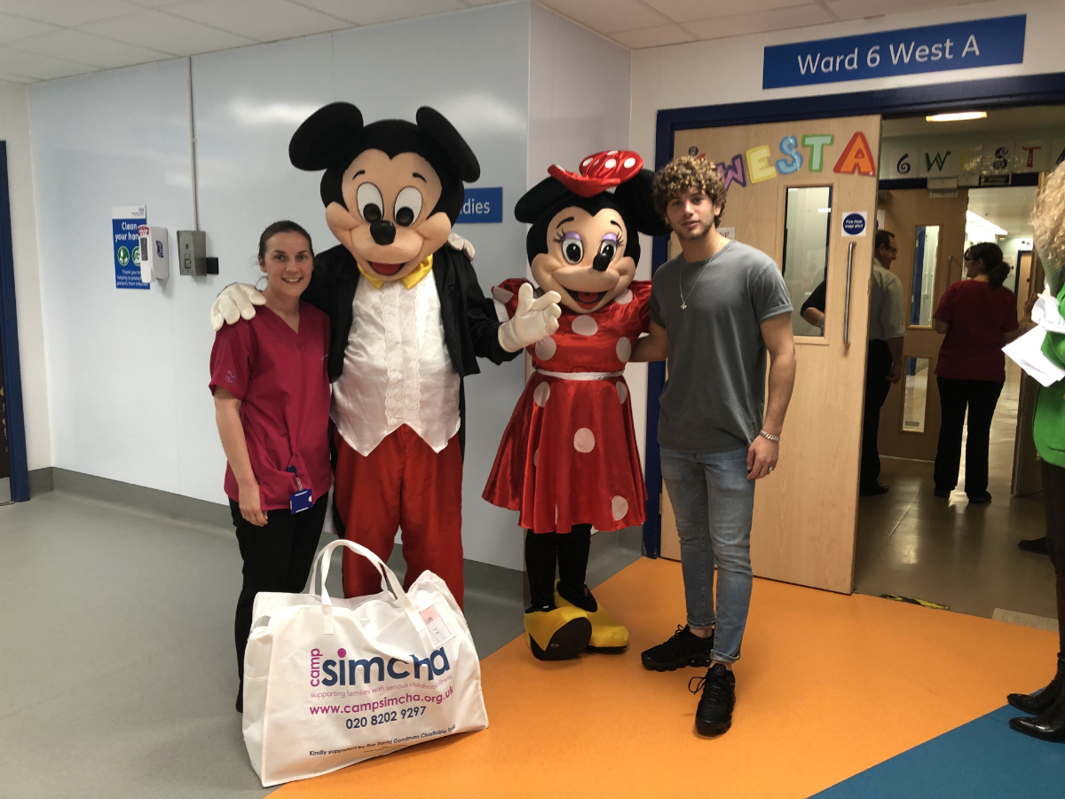 Love Island's Eyal Booker with Camp Simcha at the Royal Free for the charity's Toy Drive!