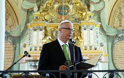 László Trócsányi, Minister of Justice, speaks at the commemoration of the Holocaust Memorial Day in the Synagogue of Mádi