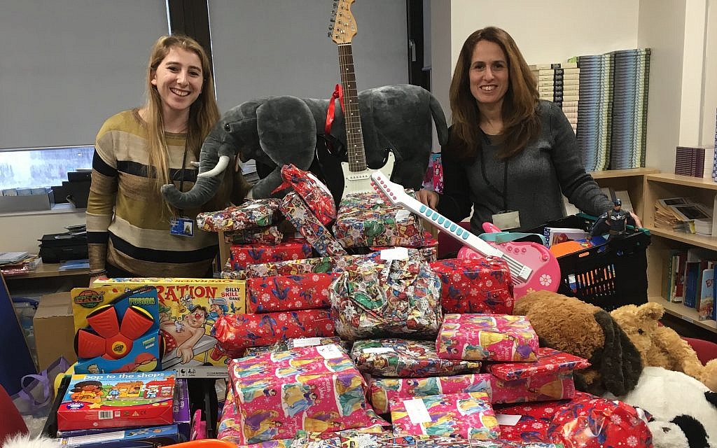 Yael Peleg and Hannah Gerson from the United Synagogue Chesed Team
