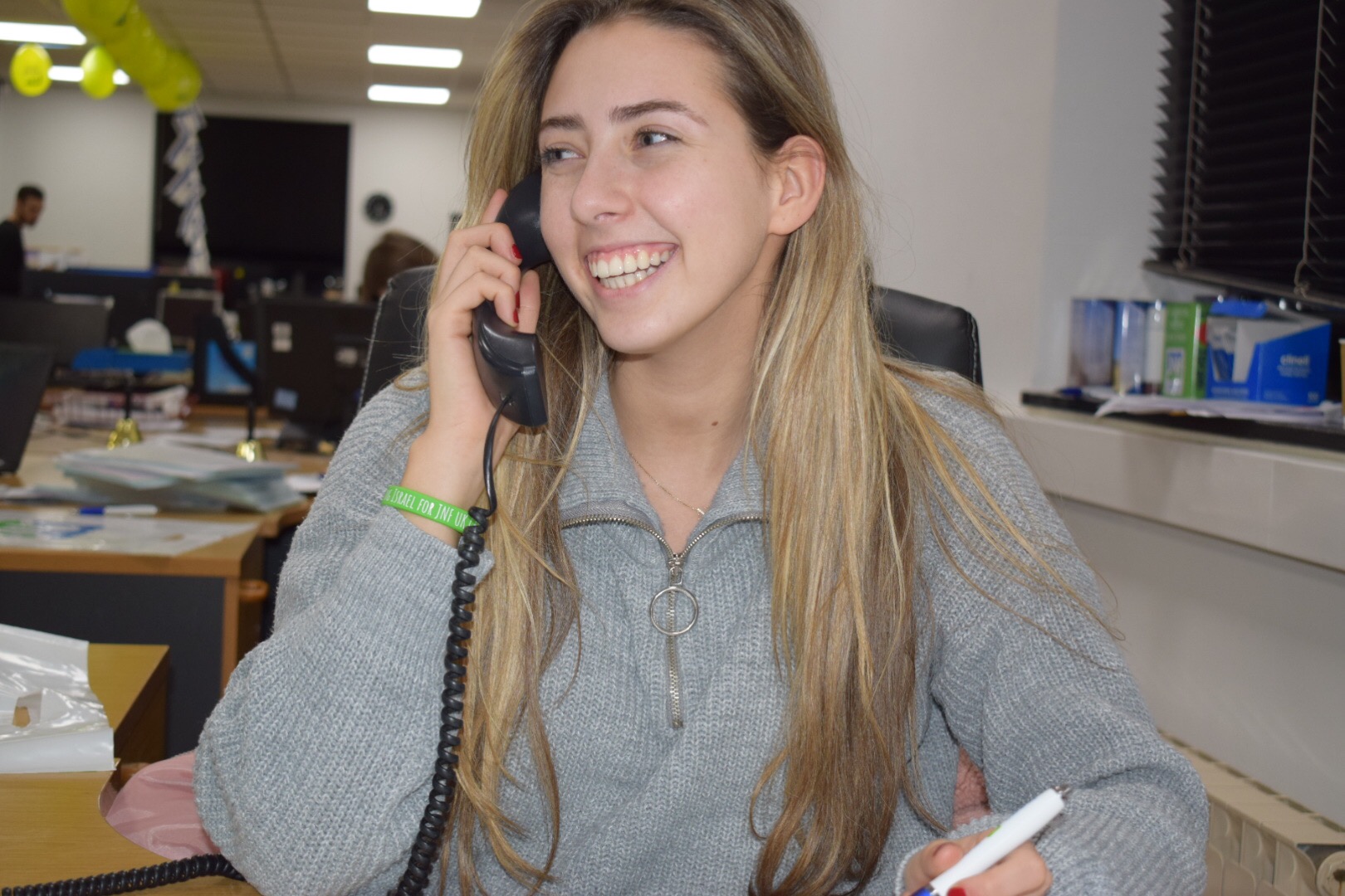 Volunteers help fundraise for JNF UK's Green Sunday initiative.