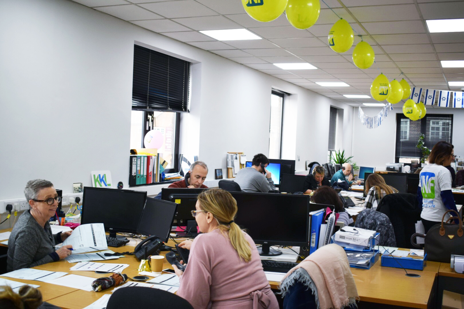 Volunteers help fundraise for JNF UK's Green Sunday initiative.