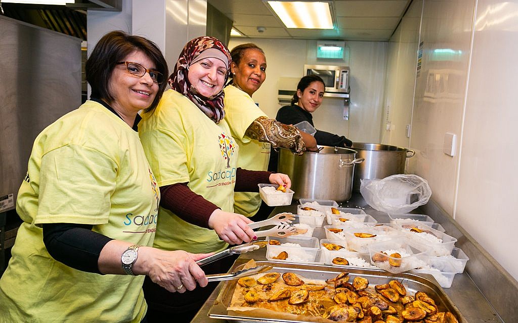 Homeless cook at West London Synagogue (Yakir Zur)