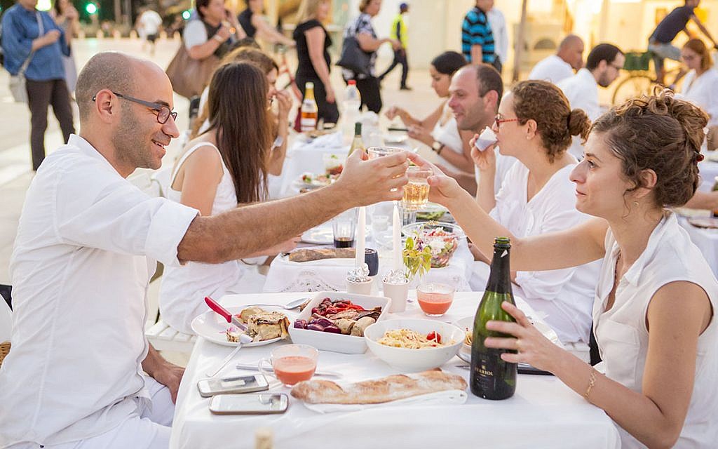 White Shabbat, Tel Aviv 2014 (Credit: Kfir Bolotin)