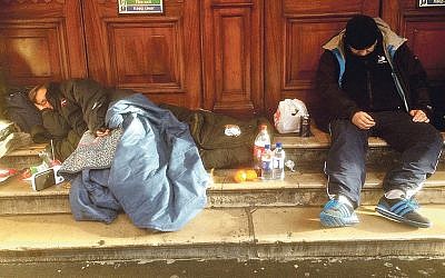 Homeless people (Allan Warren/Wikipedia)