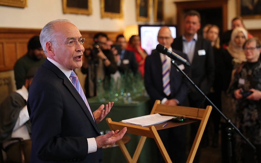 Alastair Stewart opening proceedings at the Interfaith reception (Marc Morris Photography)