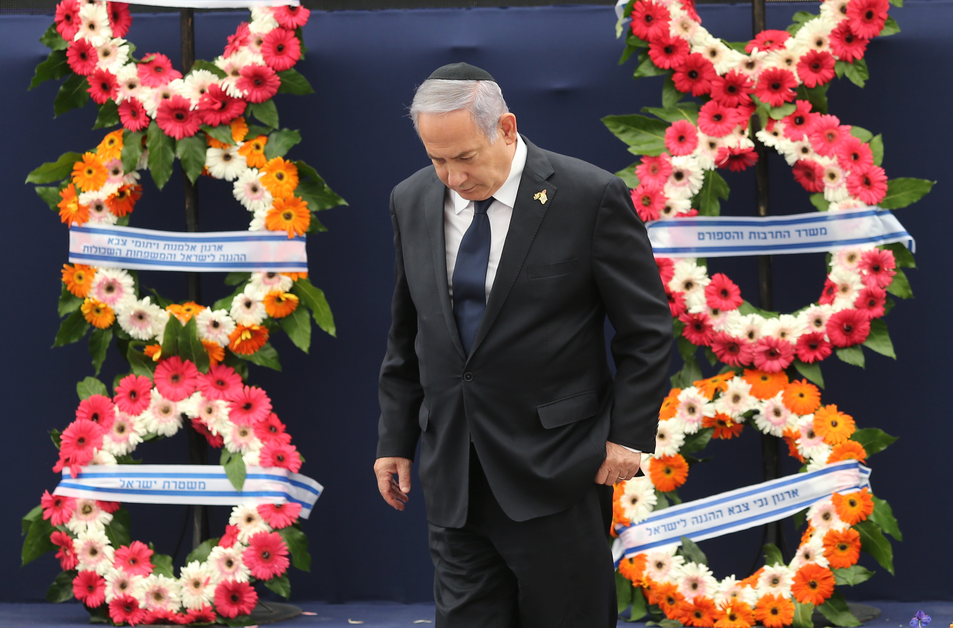 Israeli PM Benjamin Netanyahu at the Yom Hazikaron ceremony (Photo by: Alex Kolomoisky-POOL-JINIPIX)