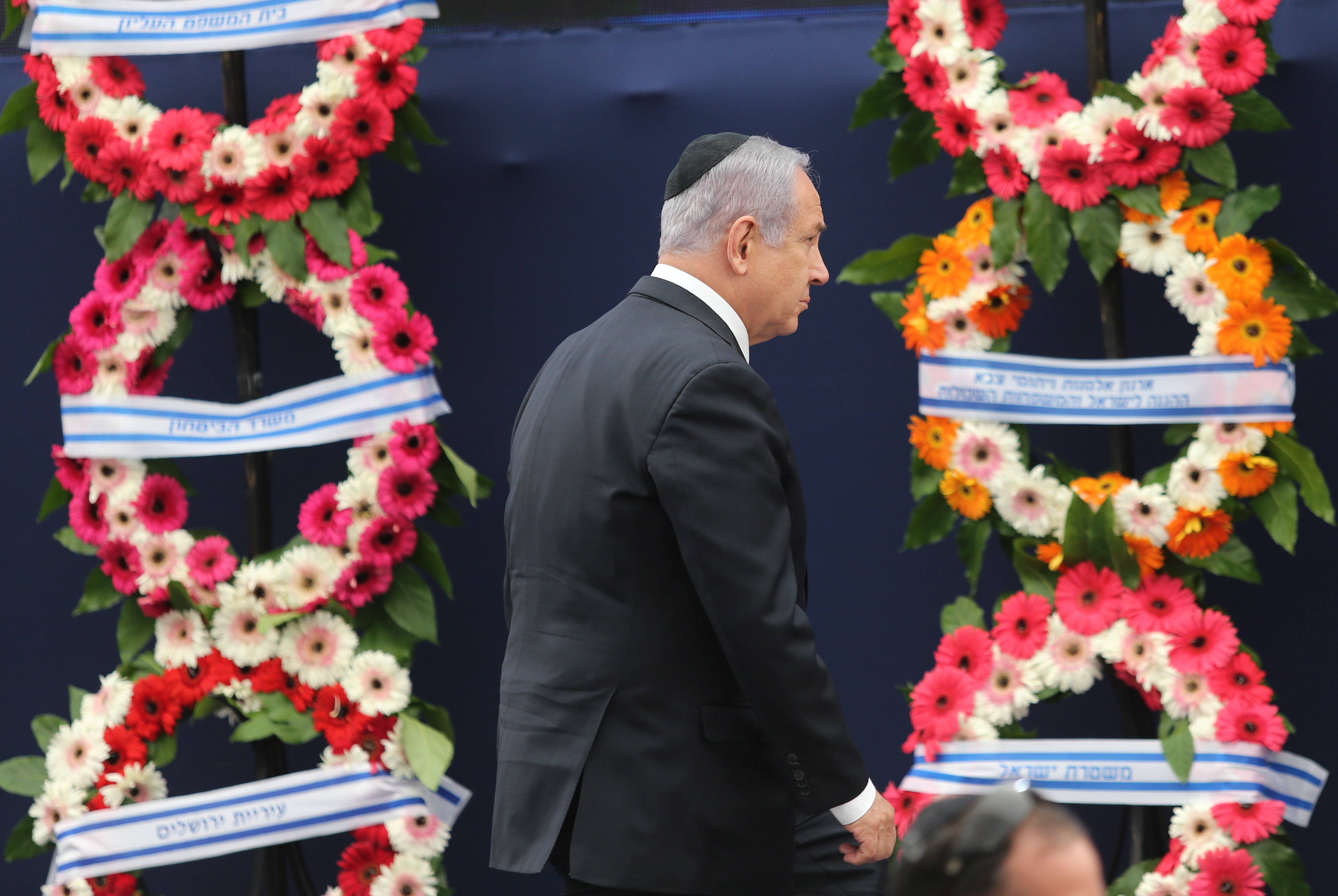 Israeli PM Benjamin Netanyahu at the Yom Hazikaron ceremony (Photo by: Alex Kolomoisky-POOL-JINIPIX)