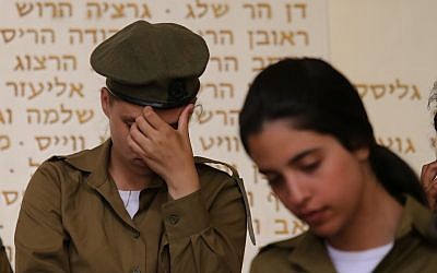 Israeli soldiers at the Yom Hazikaron ceremony (Photo by: Alex Kolomoisky-POOL-JINIPIX)