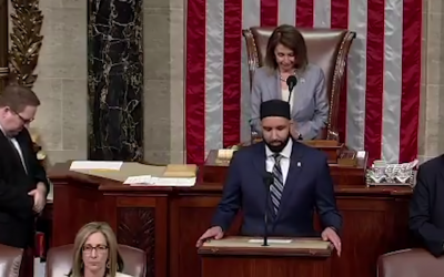 Omar Suleiman giving an opening prayer for a session of the House of Representatives, May 9, 2019. (Screenshot from YouTube)