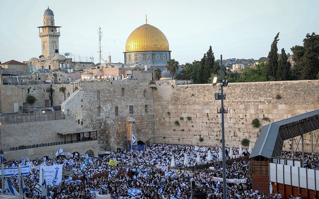 Jewish men pray at the Western Wall in Jerusalem Old City during Yom Yerushalayim (Jerusalem Day), June 2, 2019. Photo by: JINIPIX