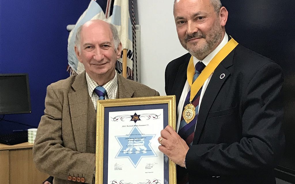 Col Martin Newman (L) hands over as AJEX National Chairman to Mike Bluestone