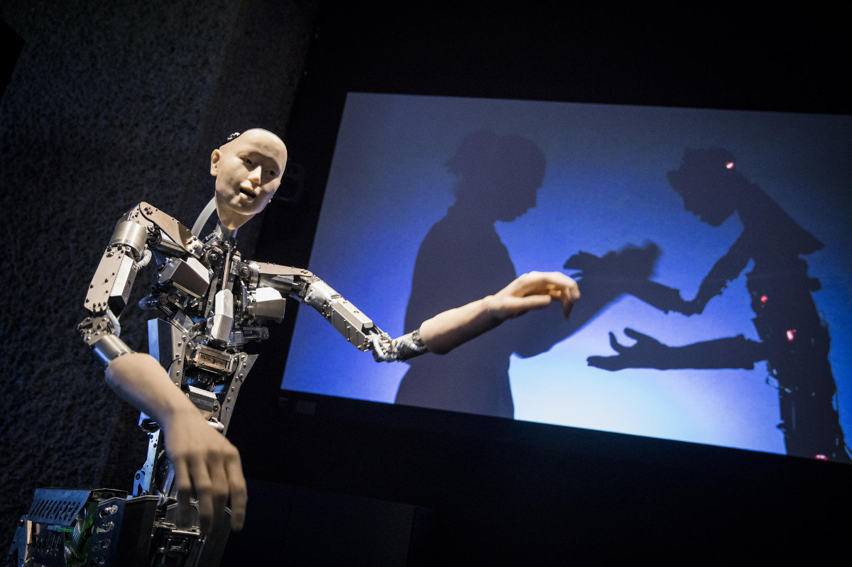 AI: More than human 