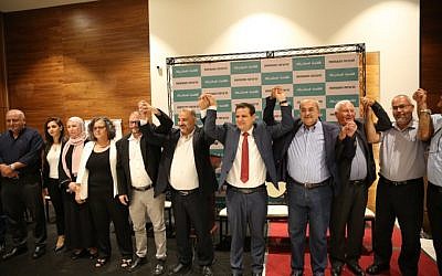 Ayman Odeh posted an image of the united Arab parties (Twitter: https://twitter.com/AyOdeh/status/1155109207760396288)