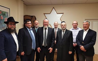 Chief Rabbi and Dayan Gelley with Rabbis Fagelman and Kievman and lay members of the Liverpool Kashrut Commission