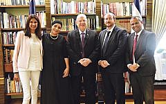 Anat Nehemia Lavee, Faten Alzinati, President Reuven Rivlin, Rabbi Zvi Shreiber and Harel Tubi Anat Nehemia Lavee, Faten Alzinati, President Reuven Rivlin, Rabbi Zvi Shreiber and Harel Tubi