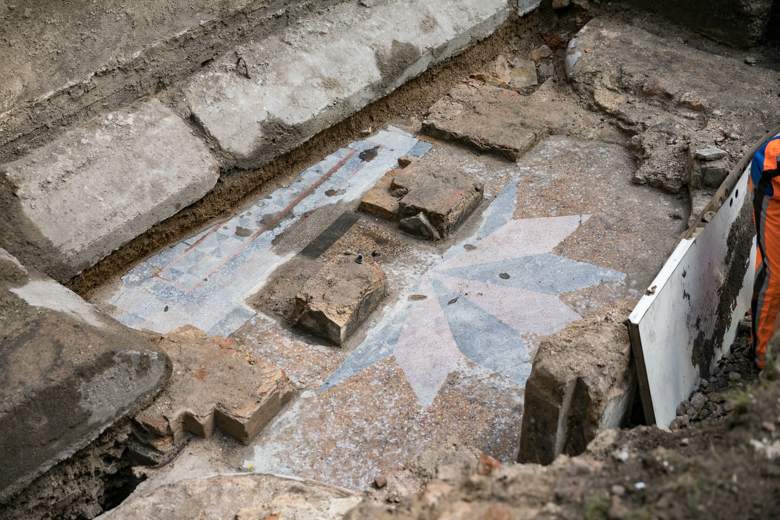 While excavating the premises of the Great Synagogue of Vilna in Vilnius Old Town, archaeologists have unveiled two out of four pillars that were surrounding the pulpit  (Credit: Vilnius City Municipality.)