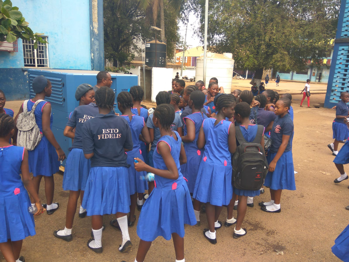 Sierra Leone students enjoying clean water thanks to Israeli technology!