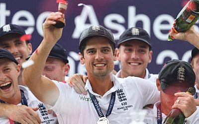Alastair Cook with the famous urn in 2015