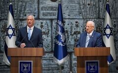 Israeli President Reuven Rivlin (R) hands a letter of appointment for entrusted with forming the next government to leader of the Blue and White political party Benny Gantz (L) at the President's residence in Jerusalem, Israel, 23 October 2019. Photo by: JINIPIX Israeli President Reuven Rivlin (R) hands a letter of appointment for entrusted with forming the next government to leader of the Blue and White political party Benny Gantz (L) at the President's residence in Jerusalem, Israel, 23 October 2019. Photo by: JINIPIX