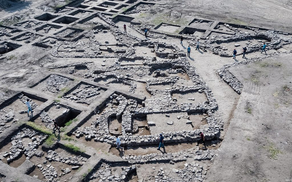 Aerial photographs of an excavation site in the Holy Land. Photo: Assaf Peretz, Israel Antiquities Authority