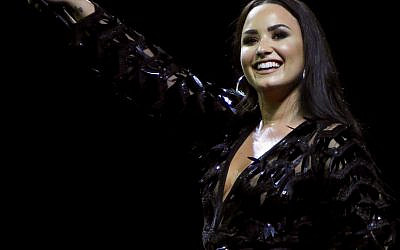 Demi Lovato on Tell Me You Love Me tour in 2018 (Credit: Marcen27, Flickr, www.flickr.com/photos/marcen27, Creative Commons)