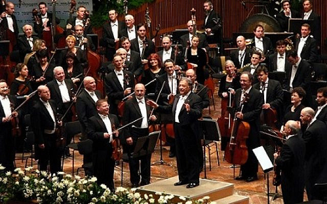 Israel Philharmonic Orchestra conducted by Zubin Mehta, 70th anniversary celebrations
 (Wikipedia/Yeugene)