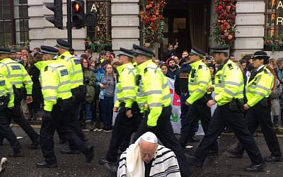 The arrest of Rabbi Jeffrey Newman
Protest in The City, London
Extinction Rebellion’s October Rebellion, London, 2019
Photo by Paul Powlesland