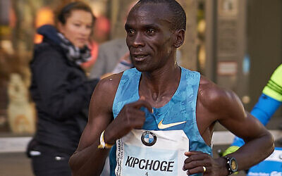 Eliud Kipchoge (Wikipedia/Author: Denis Barthel/Creative Commons Attribution-Share Alike 4.0 International (https://creativecommons.org/licenses/by-sa/4.0/deed.en))
