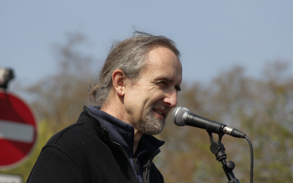 Roger Hallam (Steve Eason, Wikipedia Commons, www.flickr.com/photos/127991958@N06/46699819455/)