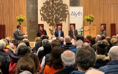 Around 400 people attended the hustings to listen to candidates battle it out (Credit: Alyth Synagogue/ Twitter)