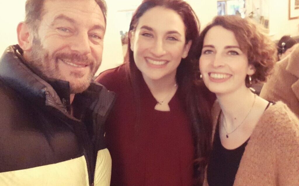 Jason Isaacs with Luciana Berger and Cllr Luisa Porritt (Credit: Twitter)