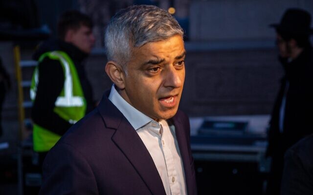 Sadiq Khan speaking during Chanukah in the Square ((Adrian and Doovy Kelaty (Blend Video and Photography))